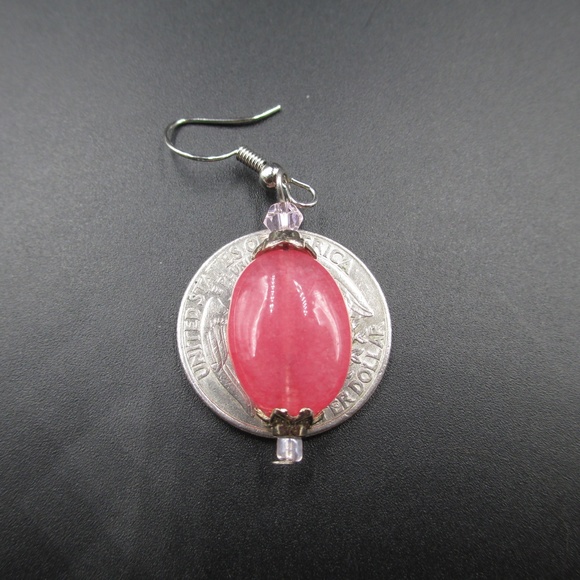 Vintage Red Glass Dangle Earrings - Picture 3 of 3